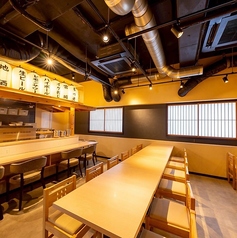 レイアウト変更自在♪8名様から10名様に最適なテーブル席　打ち上げや歓迎会など様々なシーンにご利用いただけます♪