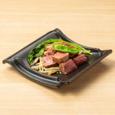 【多彩なラインナップ★】定番の串カツや鉄板焼き、鮮度抜群の海鮮料理から〆物・デザートまで、多彩なメニューをご用意!毎日来ても飽きないラインナップで、その日の気分に合わせて楽しめるのが魅力◎居酒屋の王道をしっかり押さえつつ、名物料理も豊富で満足度抜群です♪