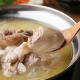 濃厚な水炊きは「はちきん地鶏」を使用。スープを最後まで飲み干して。