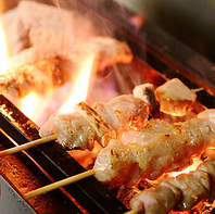 じっくり丁寧に焼き上げる自慢の大串と炊き立て釜飯