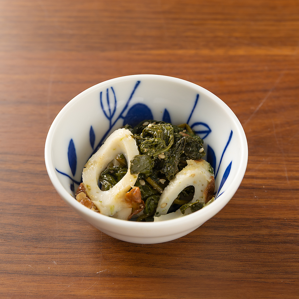 気分に合わせて4種類のおばんざいからお好みの一品を選べる楽しさ♪