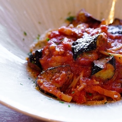 【スパゲッティーニ】宮古なすとベーコンのトマトソース　”アマトリチャーナ”