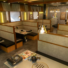 広々としたテーブル席です。