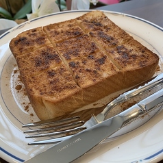 厚切りシナモントースト