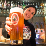 【約20種のビールを用意】 自社工場から毎日直送されるビールは、店舗で徹底管理！