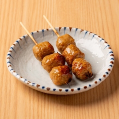 【自家製つくね串（塩・タレ）】　つくね串