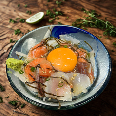 海鮮塩ユッケ