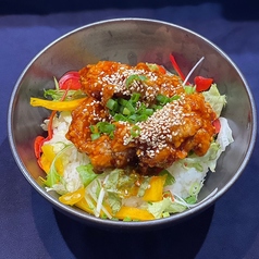 ヤンニョムチキン丼