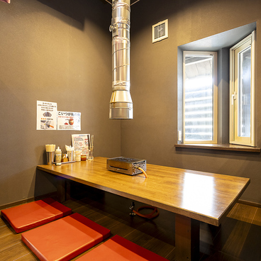 焼肉専門店 さん臓本店の雰囲気1