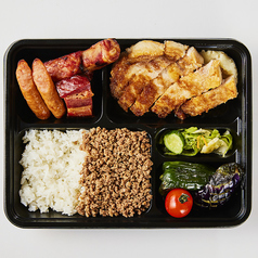 いわて純情豚の蜂蜜ロースト+MIXグリルのそぼろ弁当