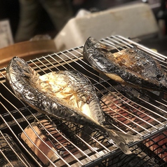 ノルウェーの脂がある一本サバの塩焼き