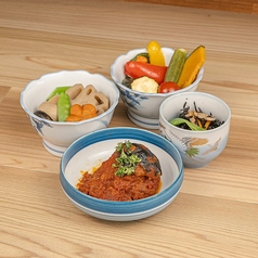お酒とおばんざい!自慢の手作り料理で皆様をおもてなし