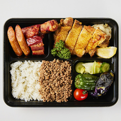 菜彩鶏のレモンステーキ+MIXグリルのそぼろ弁当