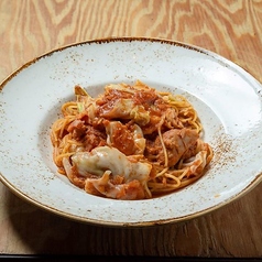 ベーコンとキャベツ、ツナのアラビアータ　スパゲッティー