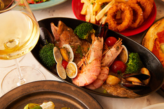 自社農園や水産技術を活かした、旬の美味しい食材をご提供