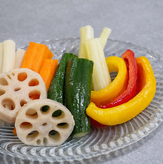 ナンプラー香るベトナムピクルス。