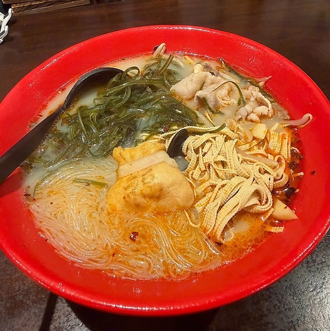 自分好みにカスタマイズできる本格麻辣湯
