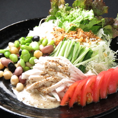 蒸し鶏と豆のバンバンジーサラダ