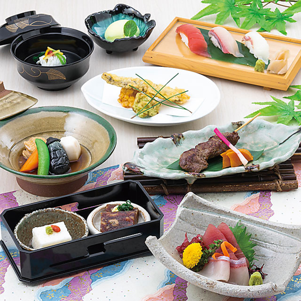 接待などにもおすすめ！贅沢な会席コースをご用意。厳選素材を個別盛りにてご提供。写真はイメージ