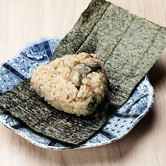 牡蠣の炊き込みもちもちおにぎり