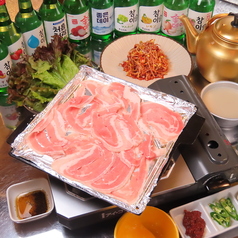 ゴリラ夜市場の特集写真