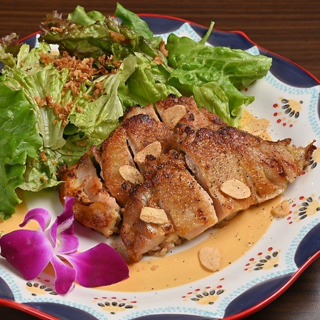 【ビールが進む料理】チキンステーキやポテトフライなど、ビールが進む料理を取り揃えております♪