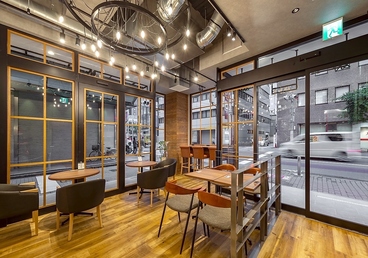 MASTARS CAFE マスターズ カフェ 小倉店の雰囲気1