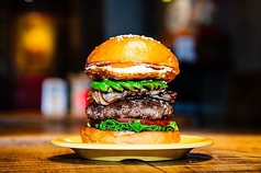 アボカド ベーコン エッグ バーガー