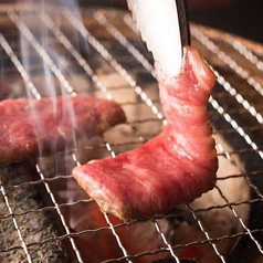 新鮮なお肉を炭火で焼肉