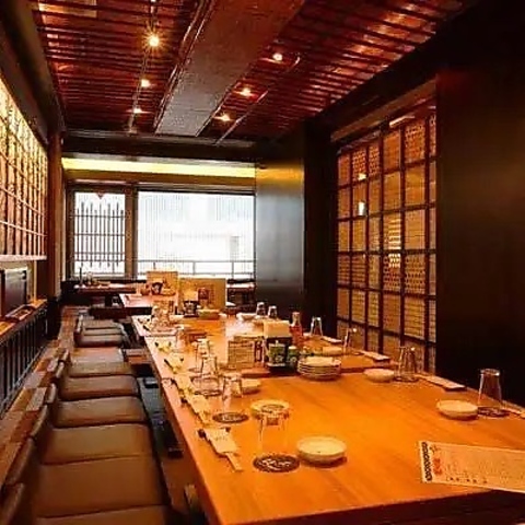 毎日朝4時まで営業！各種ご宴会承り中◎大人数フロア貸切もお気軽にご相談ください