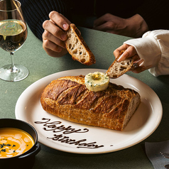 【1日前までの予約必須】主役が驚くサプライズ!バーンアウェイケーキ