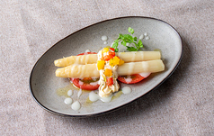 スペイン産ホワイトアスパラガスのサラダ（1本）