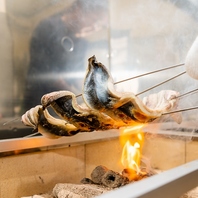 炭火で焼き上げる