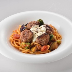 挽肉と揚げ茄子のピリ辛ミートソース～炙りチーズ仕立て～