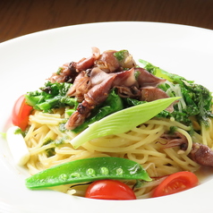 ホタルイカと春野菜のパスタ ジェノベーゼ風