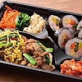 当店ではテイクアウトも可能です。ご自宅でも本格的な韓国料理をお楽しみいただけます♪また、デリバリーサービスにも対応しておりますので、お気軽にご利用ください。