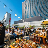 BBQ食べ飲み放題プランを提供しています。心地よい風を感じながらのBBQは格別です。雨の日でも心配ありません!屋根付きのエリアを完備しており、快適な空間でのBBQをお楽しみいただけます。
