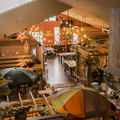 1Fフロア着席時60名様,立食時100名様までご利用可能です。お気軽にご相談ください。