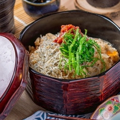 梅としらすのおひつご飯