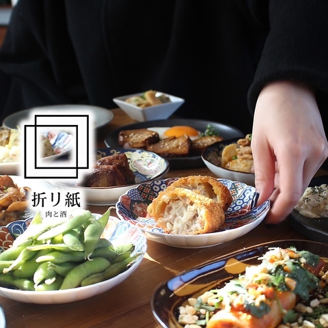 旬の食材を使った創作料理や本格的なお肉料理、お酒などが楽しめる隠れ家的な居酒屋♪