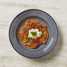 リコッタチーズとトマトソースのリングイネ