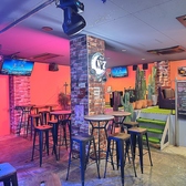 partyTRUMP パーティートランプ 小松駅前