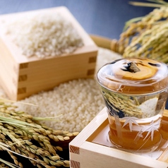 ［豆ふと鮨に合う日本酒］をテーマに様々な日本酒を用意