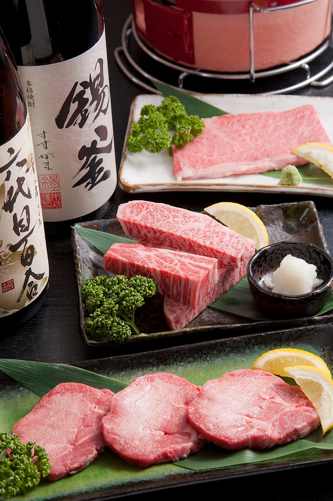 毎日仕入れたお肉を丁寧に仕入れ新鮮なうちにご提供する。とりとんの拘りです♪