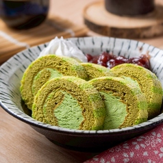 抹茶ロールケーキ
