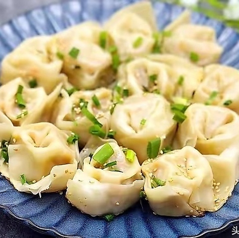 昼夜問わず本格中華料理を味わえます！小籠包などの点心や炒飯など上海料理を多数用意