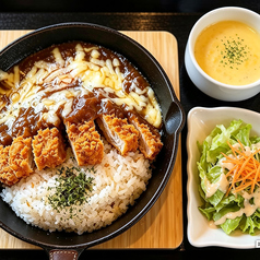 NO.11 チーズたっぷり三元豚カツカレーセット