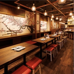 間接照明が優しく灯り極上の癒し空間を実現!お席によって雰囲気が違うので何度来てもお愉しみいただけます♪お客様だけの空間でわいわい騒ぐも、まったり呑むも周りを気にせずお過ごいただけます!