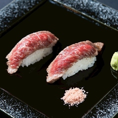 和牛の炙り肉寿司 一貫
