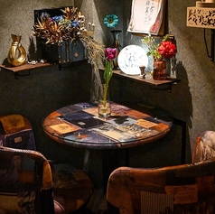フロアごとに違うコンセプトの店内装花